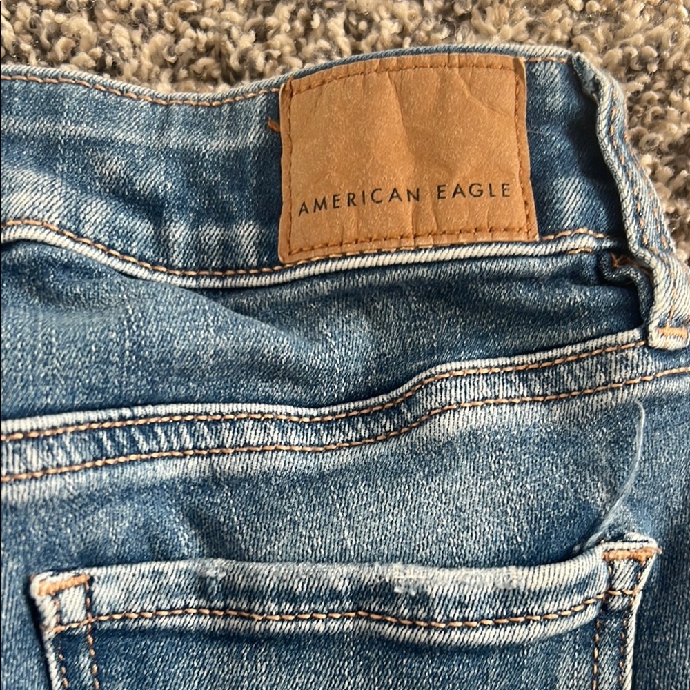 American Eagle Womens ripped jeans size 000 - Picture 3 of 6